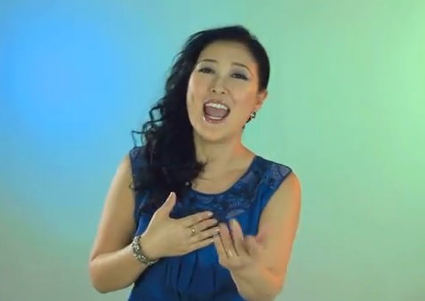 МУГЖ Д.Оюунтүлхүүрийн шинэ уран бүтээл “Зүрхэнд туссан гэгээ” дууны клип